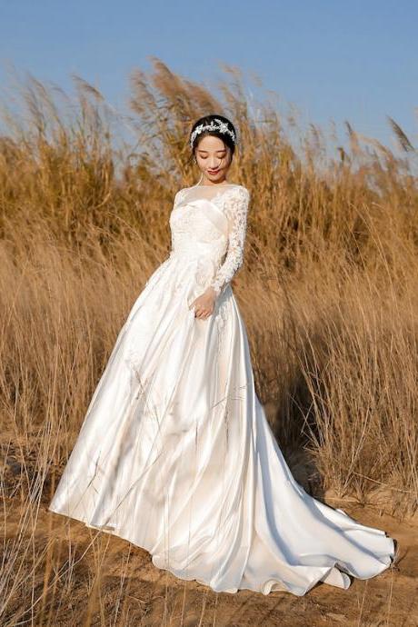 Full Sleeve White Lace Satin Wedding Dresses Plus Size Country Lace Bridal Gowns for women